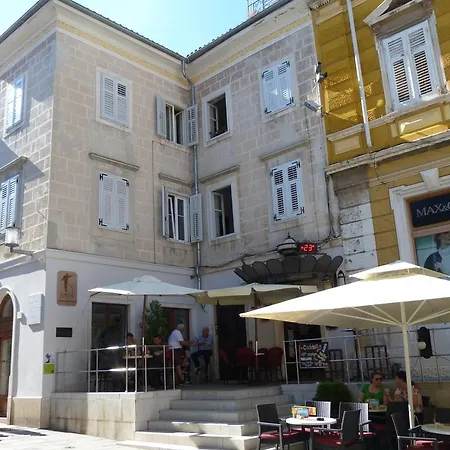 Sara Apartment