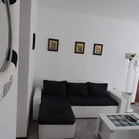 Apartment Sara *